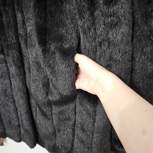 Dennis Basso Faux Fur Mink Black Coat Women Size Large Collared Pockets Mobwife - Picture 5 of 12